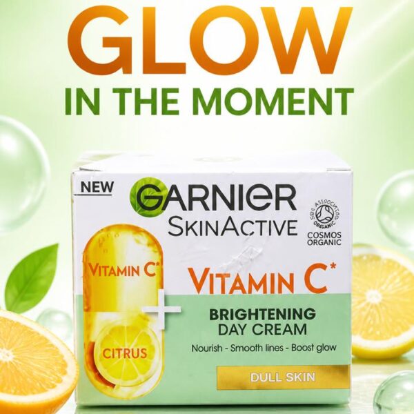 GLOW IN THE MOMENT : Crème de Jour Éclaircissante
